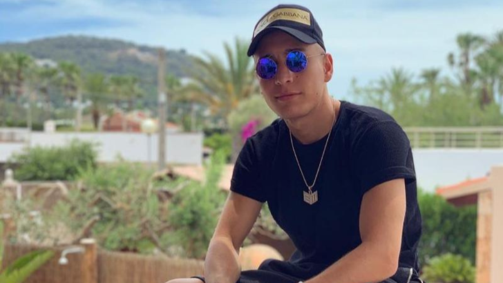 Rüyadan uyan Emre Mor!