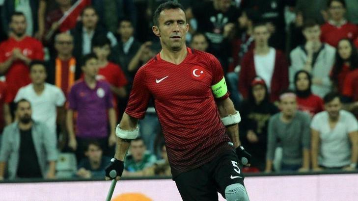 Osman Çakmak futbolculuk kariyerini sonlandırdı