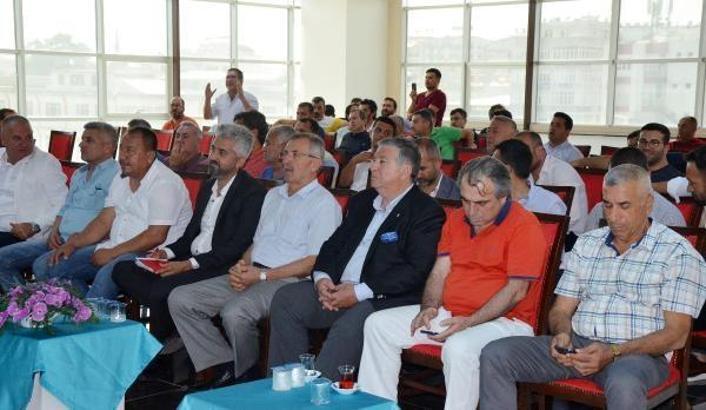 Serik Belediyespor'da kongre