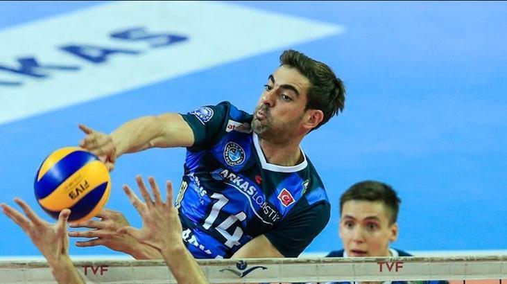 Arkasspor'da yaprak dökümü