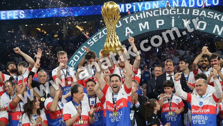 Anadolu Efes - Fenerbahçe Beko maç sonucu: 89-74