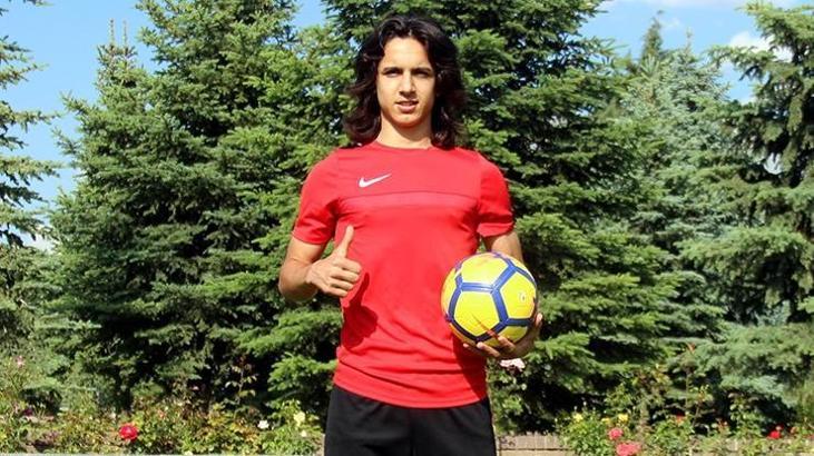 Herkes tatilde, Emre Demir Erciyes'te krosta