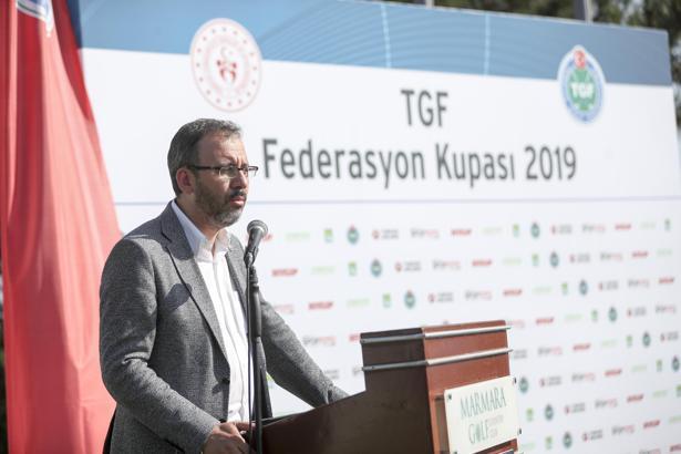 Bakan Kasapoğlu: Gençlerimizin azmi ve inancı bizlere ümit veriyor