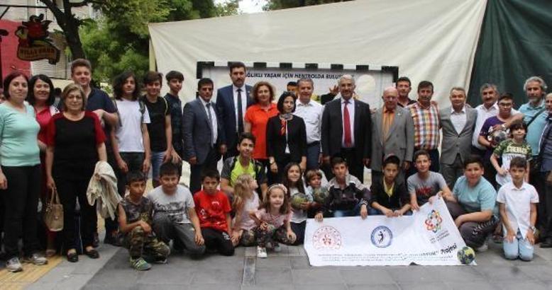 Burdur'da sokak hentbolu etkinliği