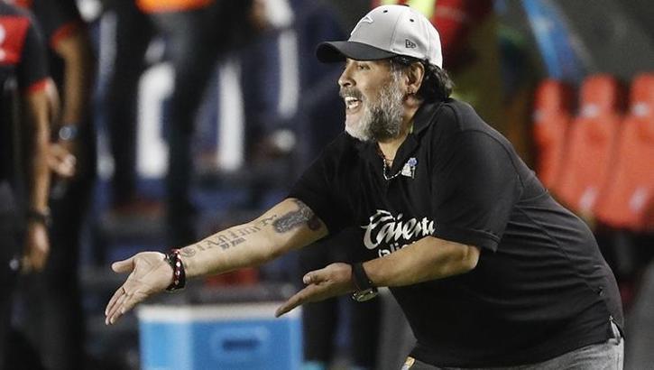 Maradona, sağlık sorunları nedeniyle Dorados'tan ayrıldı
