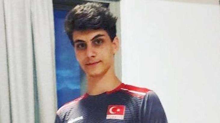 Mehmet Emre Şimşek, milli takıma çağrıldı