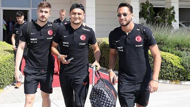 Yılın Türk takası gerçekleşebilir: Dorukhan Toköz - Hakan Çalhanoğlu