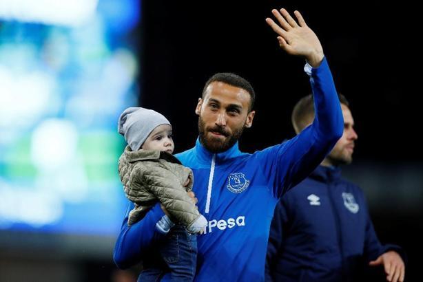 Galatasaray Cenk Tosun'u kiralamak istiyor
