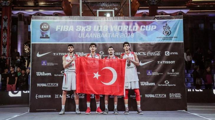 3x3 U18 Dünya Kupası ikincisi 3x3 U18 Erkek Takımımız yurda döndü