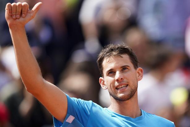 Djokovic ve Thiem yarı finale yükseldi