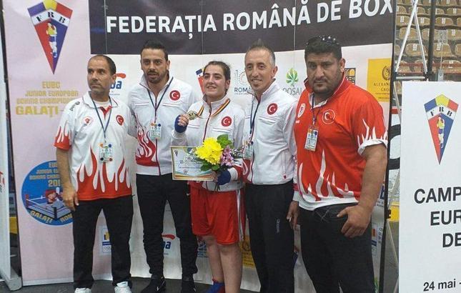 Milli boksör Ece Asude Ediz, Avrupa şampiyonu oldu