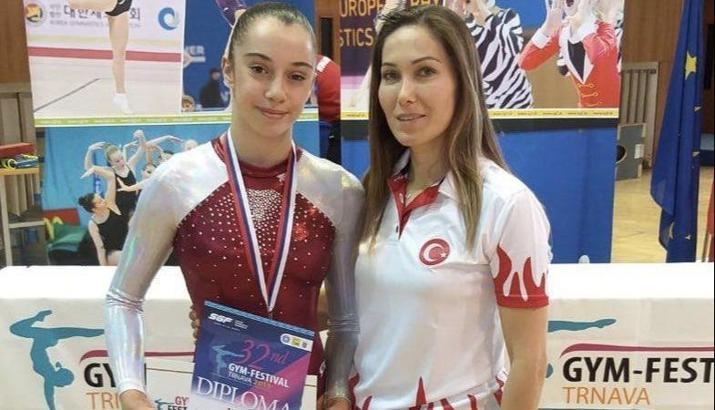Dilara Yurtdaş'tan altın madalya!