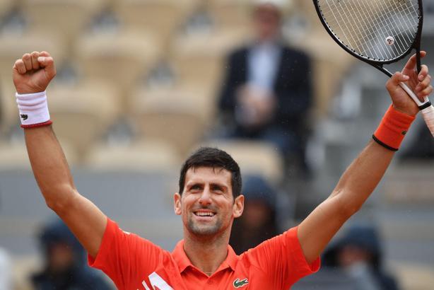Djokovic çeyrek finale yükseldi