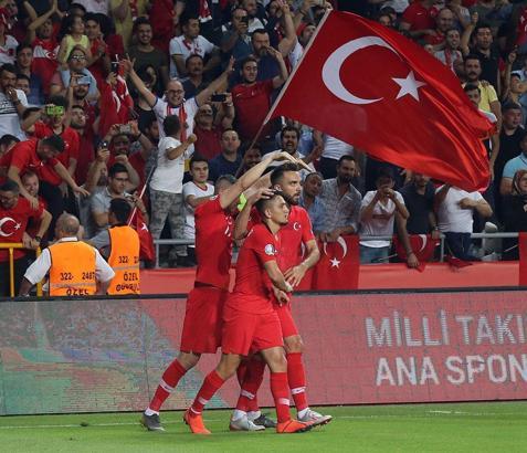 Cengiz Ünder: Bize tüm dünyanın saygı duyması gerekiyor