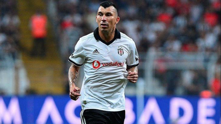 Beşiktaşlı Gary Medel'den takımda çatlak olduğu iddialarına sert yanıt!