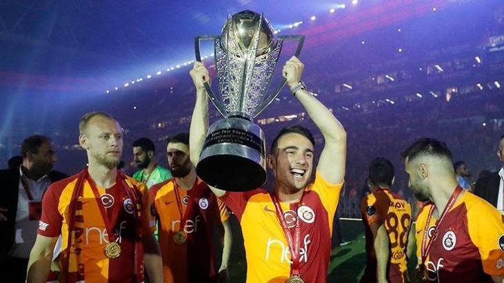 Galatasaray'da Yunus Akgün 4 yıllık imzayı attı!
