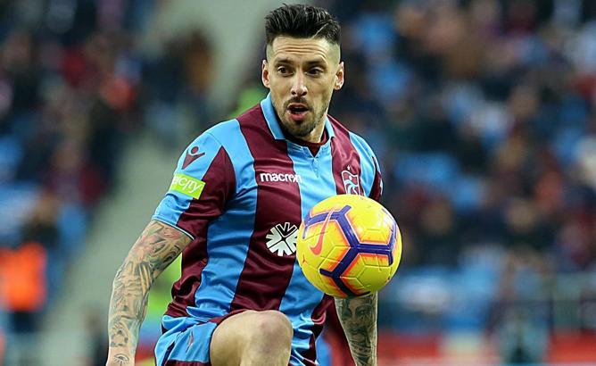 Trabzonsporlu Jose Sosa, Ibiza'ya uçtu