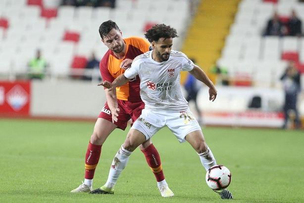 Douglas, Sivasspor'a veda etti