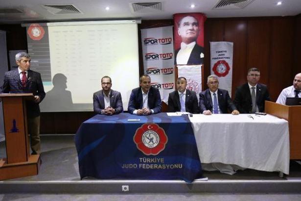 Minikler Judo Türkiye Şampiyonası heyecanı İzmir'de