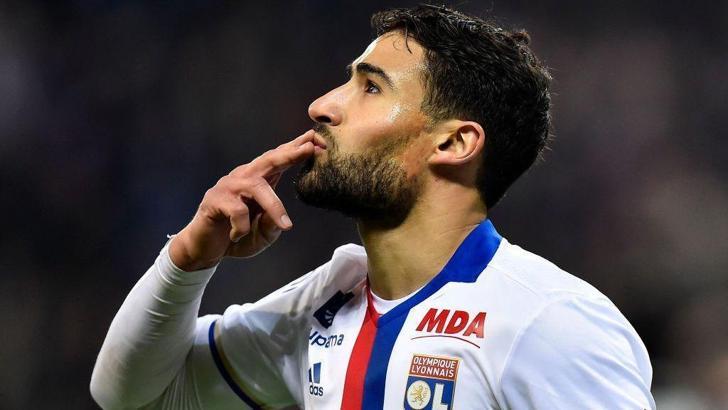 Resmen açıklandı! Nabil Fekir, Olimpik Lyon'dan ayrılıyor!