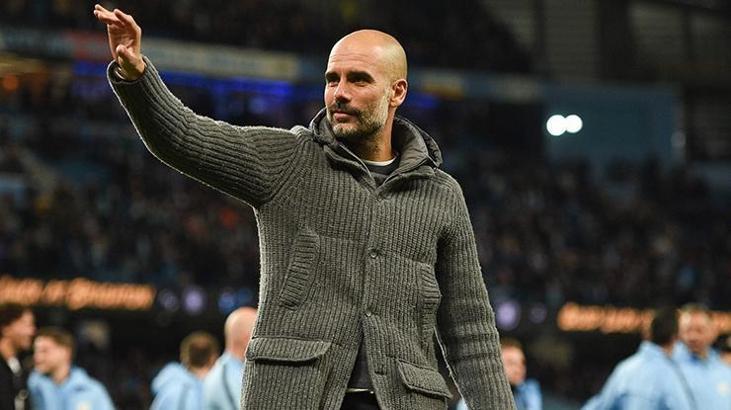 İngiltere'de ayın teknik direktörü Pep Guardiola