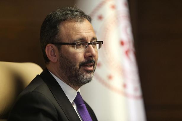 Bakan Kasapoğlu'ndan Ramil Guliyev'e tebrik mesajı