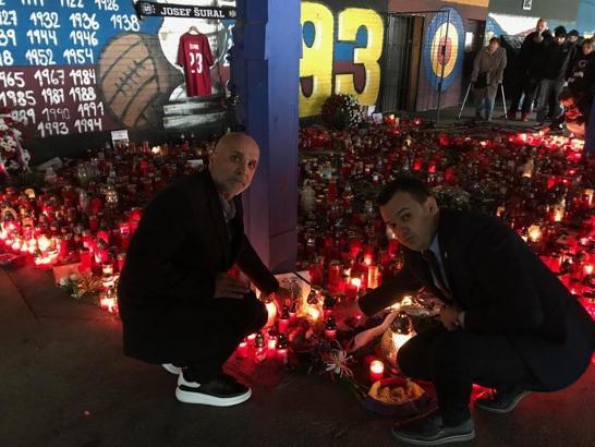 Hasan Çavuşoğlu Prag'da Josef Sural'ı andı