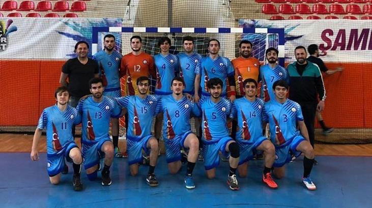 DPÜ Erkek Hentbol Takımı Süper Lig'e koşuyor
