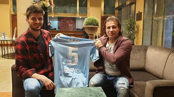 Okay Yokuşlu: Messi'yi bir yürürken bir de gol sevincinde görüyorsun
