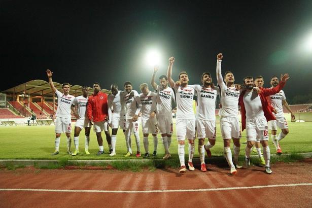 Balıkesirspor Baltok - Gazişehir Gaziantep maç sonucu: 1-2
