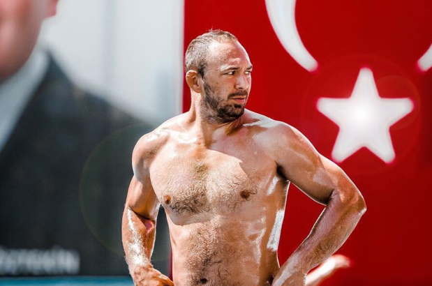Kumluca'da başpehlivan Ali Gürbüz oldu