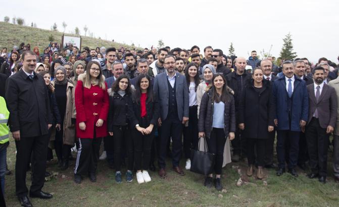 Gençlik ve Spor Bakanlığı tarafından Fidan Dikimi ve Uçurtma Şenliği düzenlendi