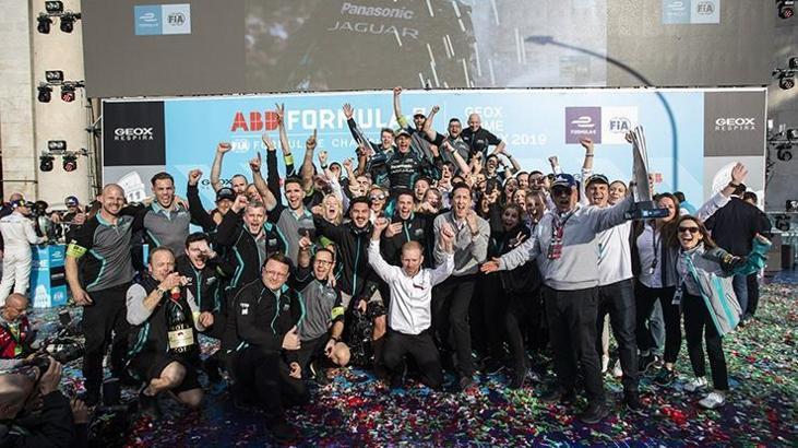 Jaguar, I-TYPE ile yarıştığı Formula E'deki ilk zaferine Roma'da ulaştı