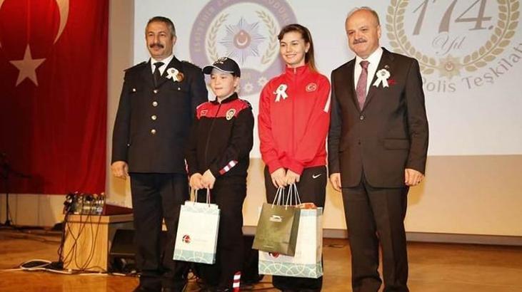 18 yaşında 110 madalyası var