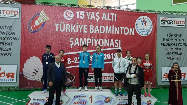 15 Yaş Altı Türkiye Badminton Şampiyonası sona erdi