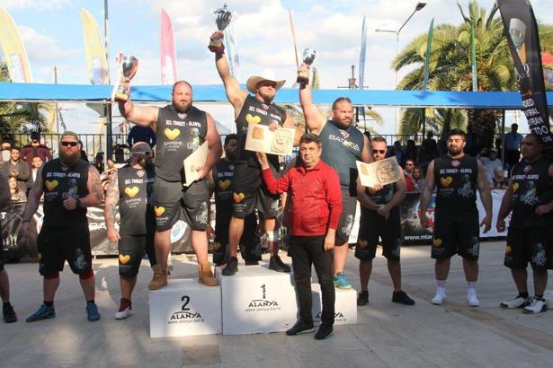 Strongman Alanya şampiyonu Travis Ortmayer oldu