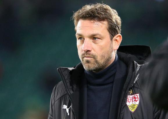 Ozan Kabaklı Stuttgart bozguna uğradı, Markus Weinzier kovuldu
