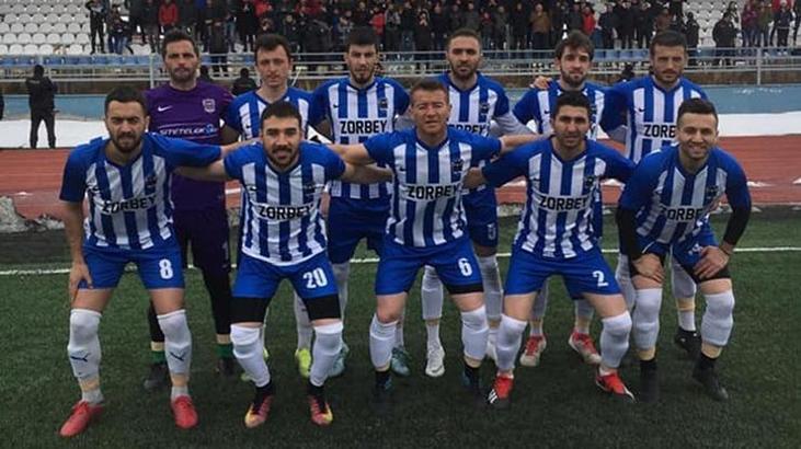 Kars'ta sporda ayrımcılığa, kötü gidişe dikkat çekmek için takım kurdular