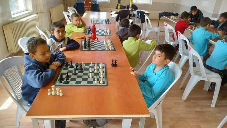 Hisarcık'ta satranç turnuvası