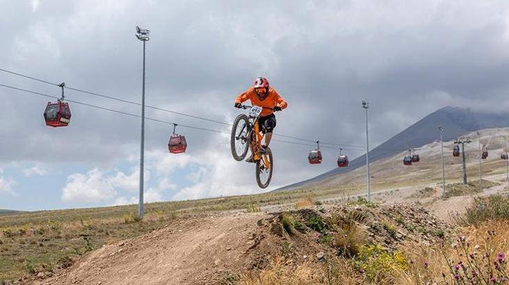 IXS Downhill Avrupa Kupası Türkiye'de ilk kez Erciyes'te düzenlenecek