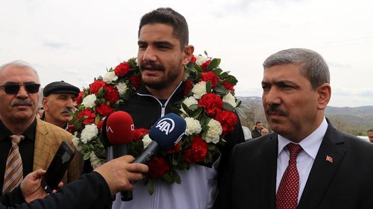 Taha Akgül'ün şampiyonlukları ışık oldu