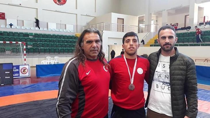 Birkan Topkaya bronz madalya kazandı