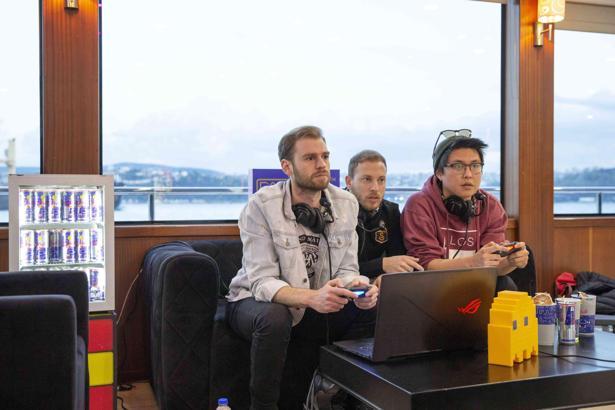 PAC-MAN bu kez Boğaz'ın ortasında canlı yayında oyun severlerle buluştu
