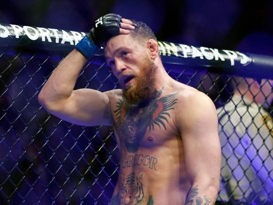 Conor McGregor'da skandallar bitmiyor! Bar çıkışı kavga ve gayrimeşru çocuk...