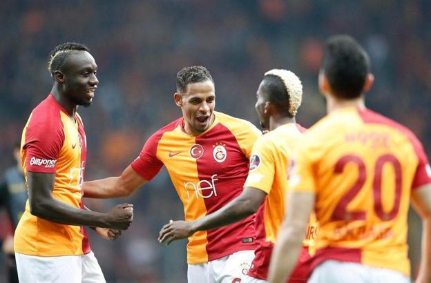Galatasaray, 3 puanı 3 golle aldı