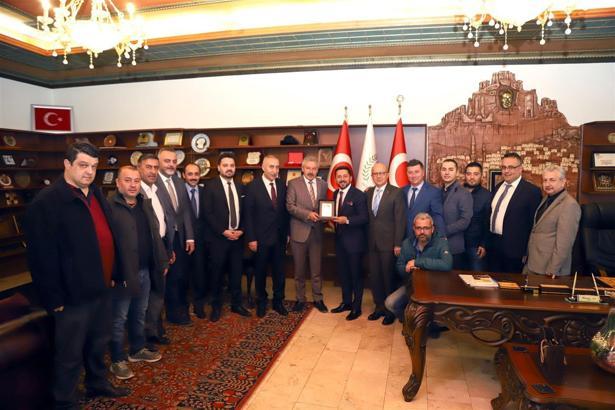 Nevşehir Belediyespor yönetimi, Başkan Arı'yı ziyaret etti