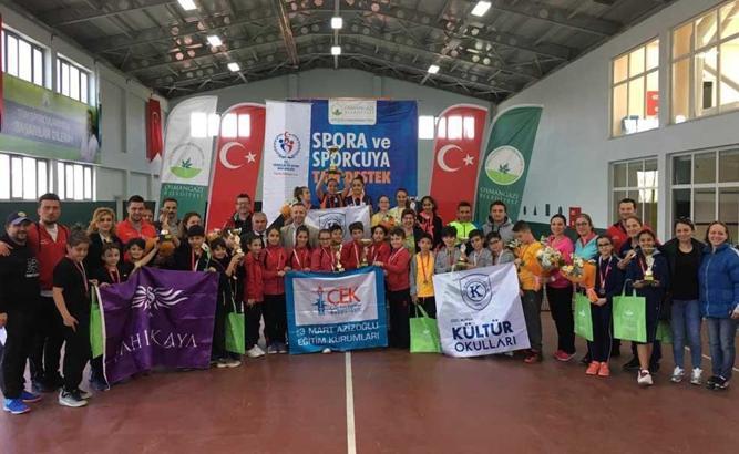 Genç raketler kortta fırtına estirdi