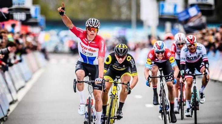 Dwars door Vlaanderen'in en iyisi van der Poel