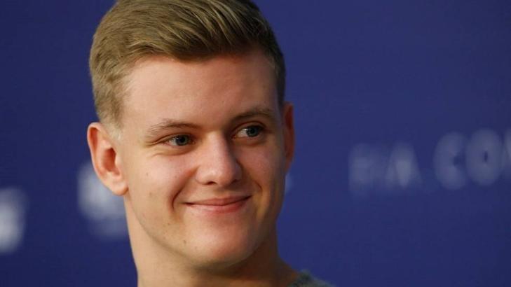 Mick Schumacher, Bahreyn ve Barselona'da Alfa Romeo Racing'le testlere katılıyor!