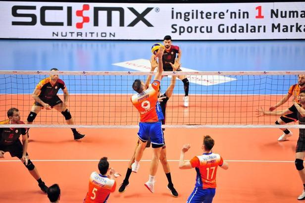 Galatasaray: 3 - İstanbul Büyükşehir Belediyespor: 0